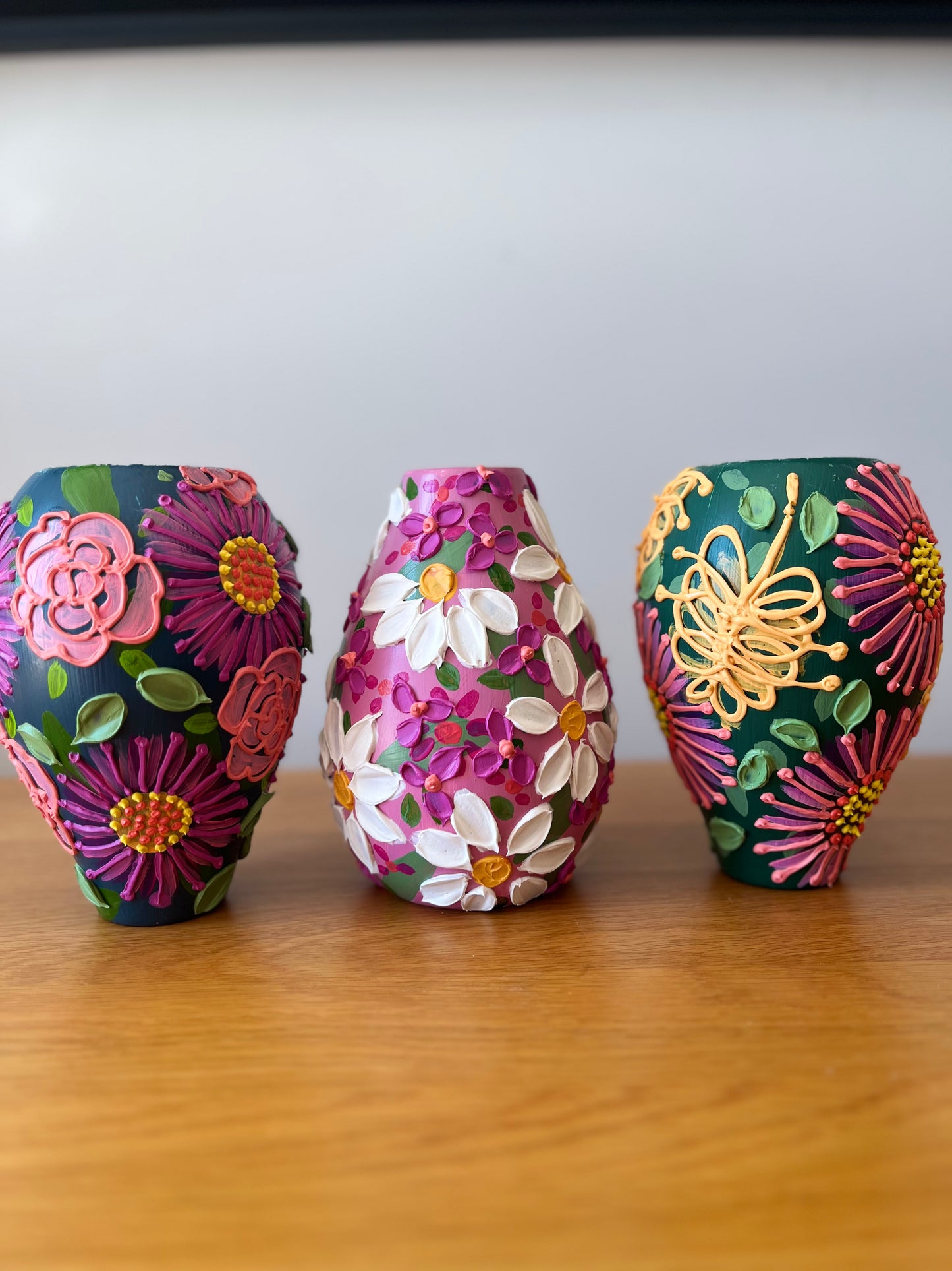 Raindrop Vase - Pink Daisy Field