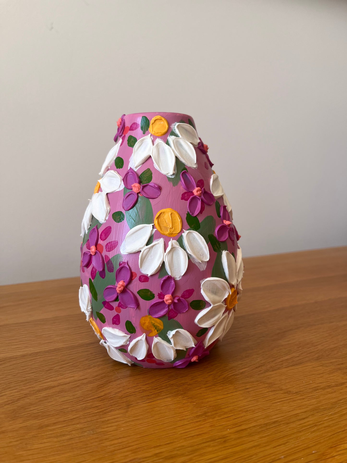 Raindrop Vase - Pink Daisy Field